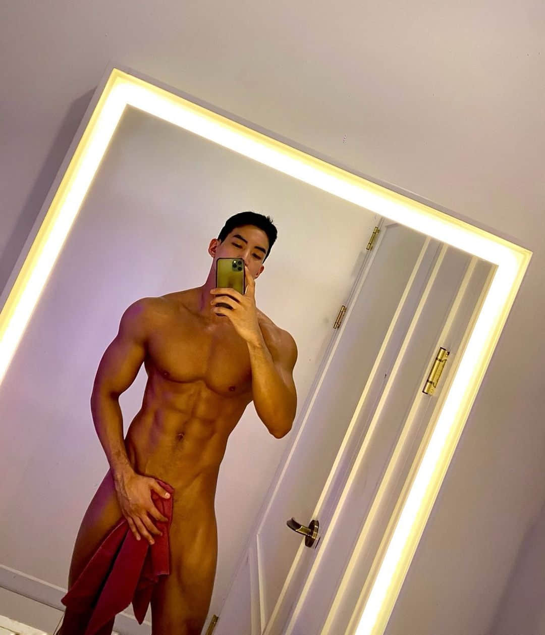 週一品肌肉|中韓兩棲的歐巴要收服你的心:Scooterrr-NICEGAY