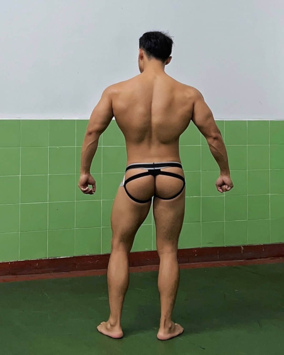 週一品肌肉|「鑽石級」背肌小翅膀帶你原地起飛:Jacob Wong-NICEGAY