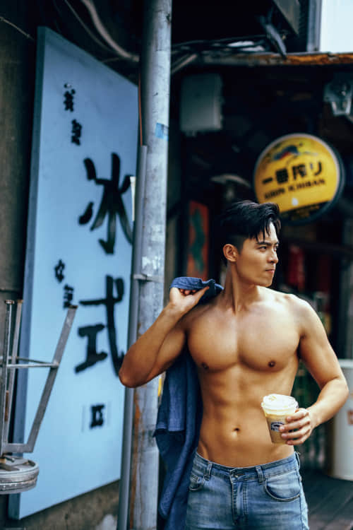 彩虹專訪|誰說暖男不懂情趣! 想把你壓在餐桌上壞壞的健身教練:Willy-NICEGAY