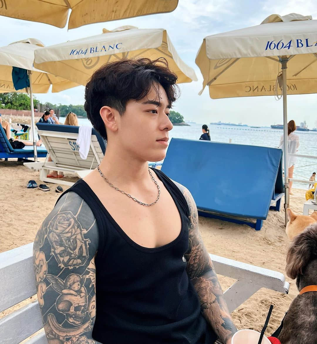 Titus Low 因重返 OnlyFans 被判入獄:「這種禁令持續下去是很不公平的。」-NICEGAY