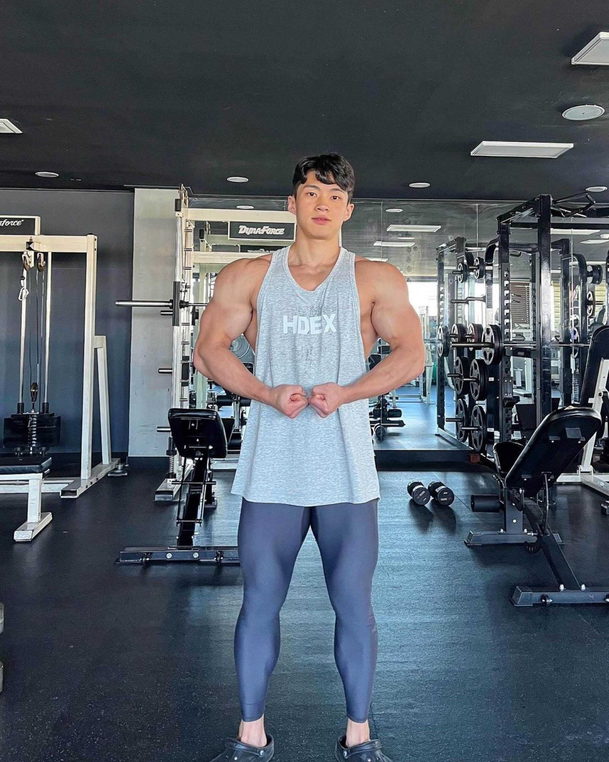 週六嚐鮮肉|帶你看看內褲模特的工作 Vlog!無害感笑顏的肌肉歐巴:Bong-NICEGAY