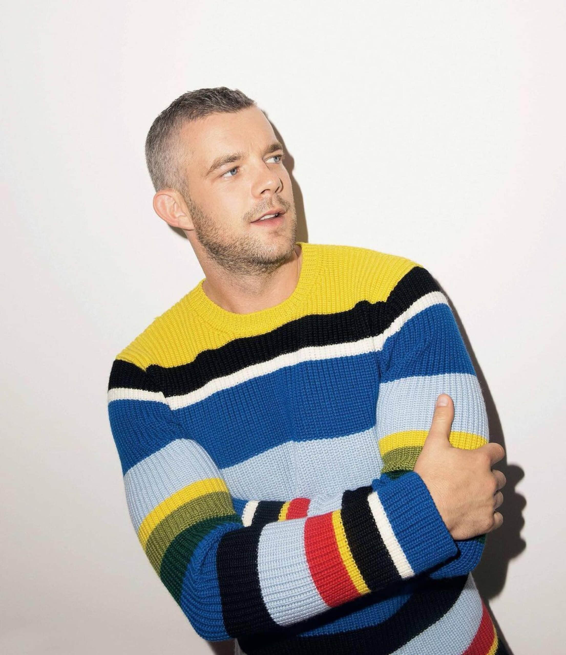 英國同志天菜 Russell Tovey 飾《美恐》深櫃警察 私下則與男友愛得相當高調!-NICEGAY