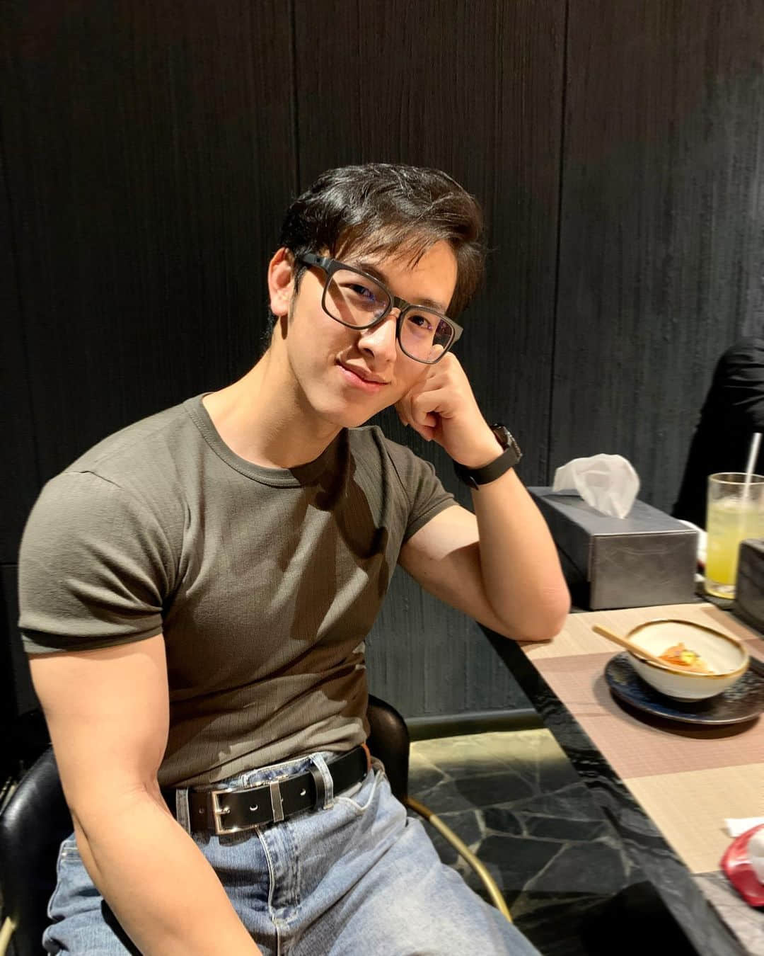 週六嚐鮮肉|眼鏡殺!健身教練「泰」有型:Prawanwith Sirisukpokar-NICEGAY