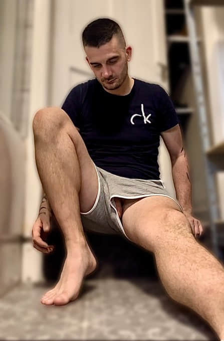 國外網黃情侶公開徵 0 號 曝男優甘苦談:「素人脫了不一定會紅。」-NICEGAY