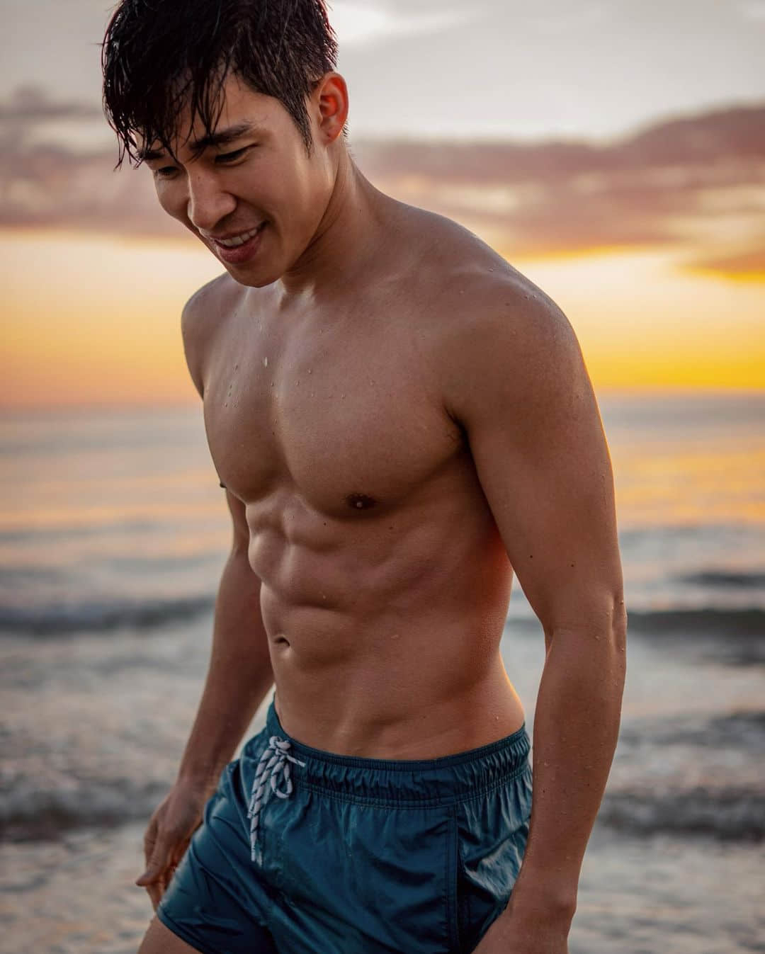 週一品肌肉|大開 M 字腿!泰歌手狂練脫衣猛男秀:Nat Sakdatorn-NICEGAY