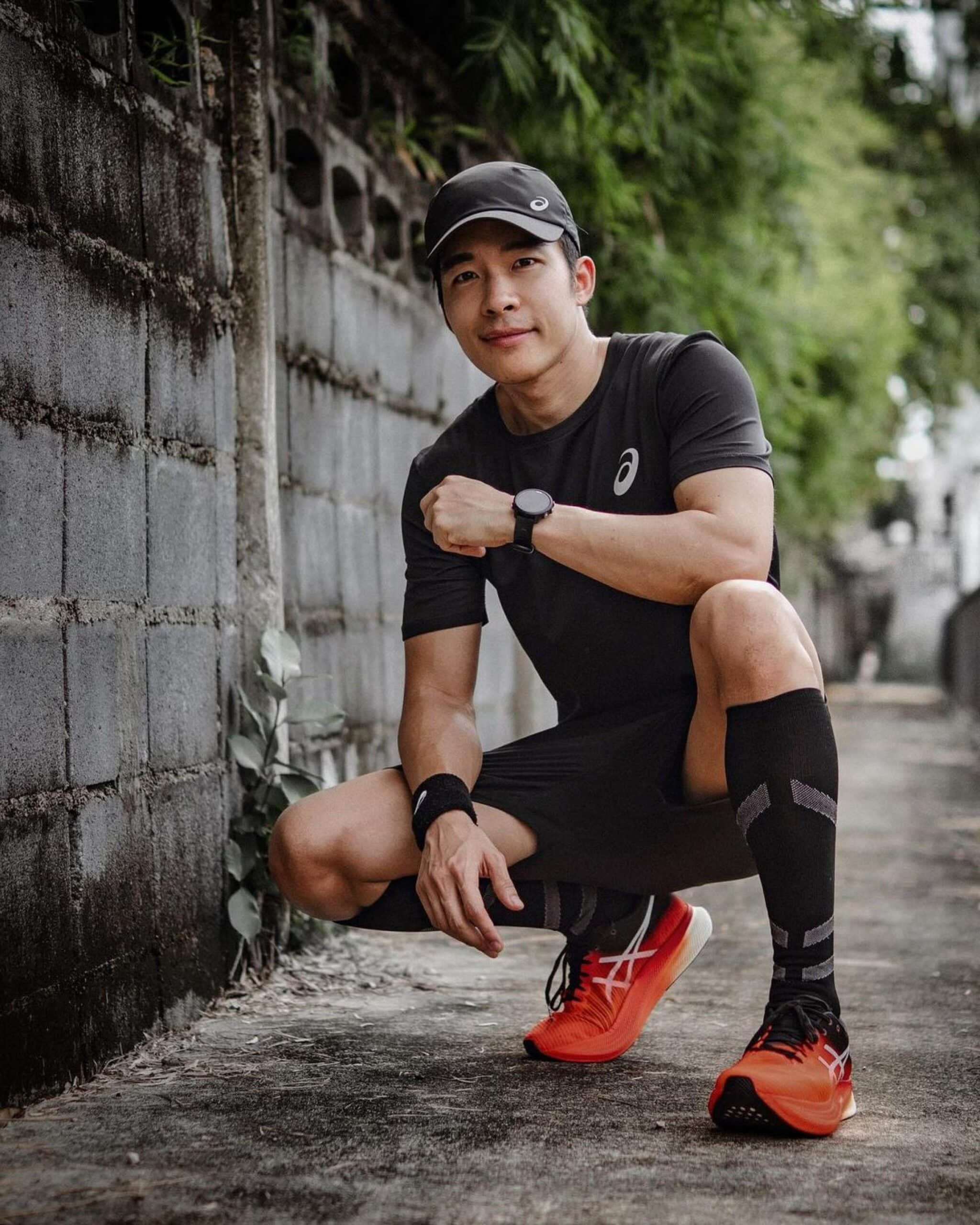 週一品肌肉|大開 M 字腿!泰歌手狂練脫衣猛男秀:Nat Sakdatorn-NICEGAY