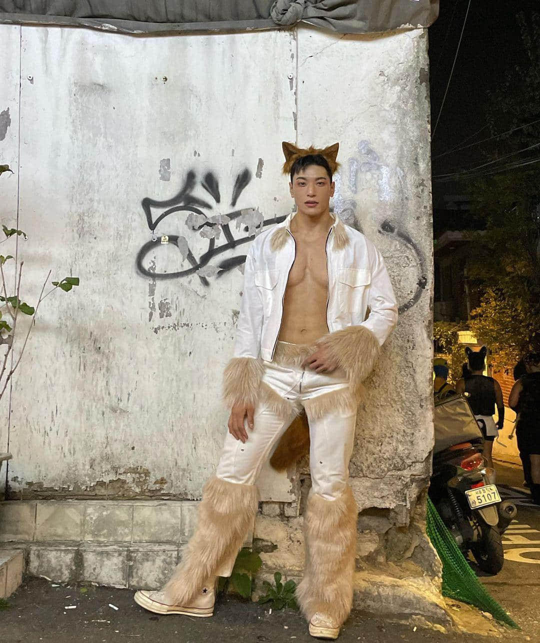 週六嚐鮮肉|壞壞der霸道總裁!人生四格照洩歐巴反差萌:炳云-NICEGAY