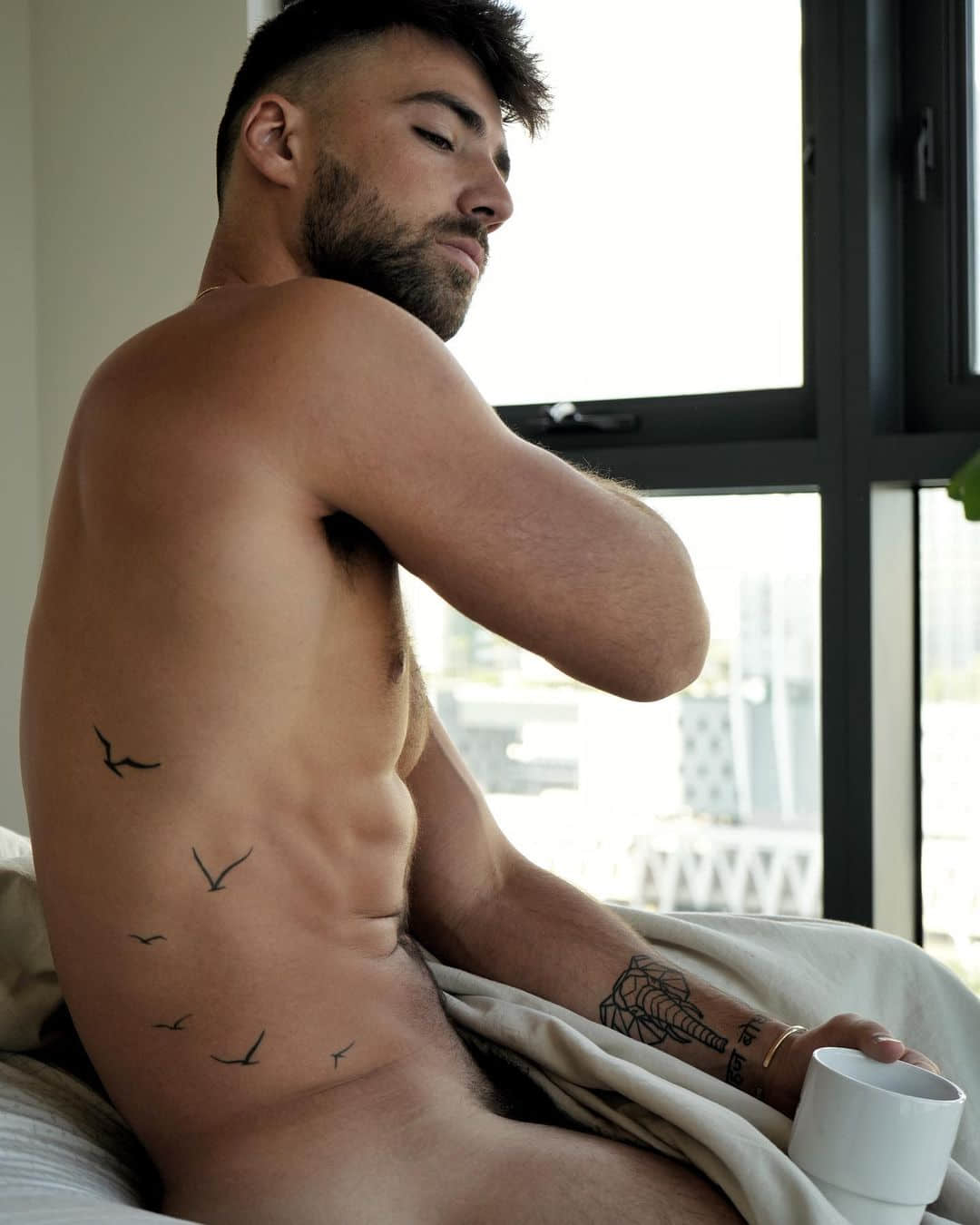 週一品肌肉|被小褲褲帥醒!跟著邁阿密男模學日常穿搭:Marcus Balliette-NICEGAY