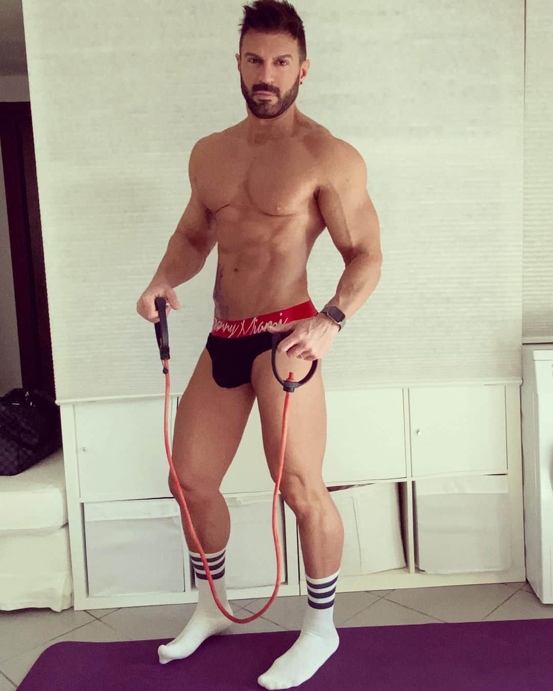 週一品肌肉|硬漢猛男天菜三人行!多愛一個人的幸福宣言:Francesco-NICEGAY