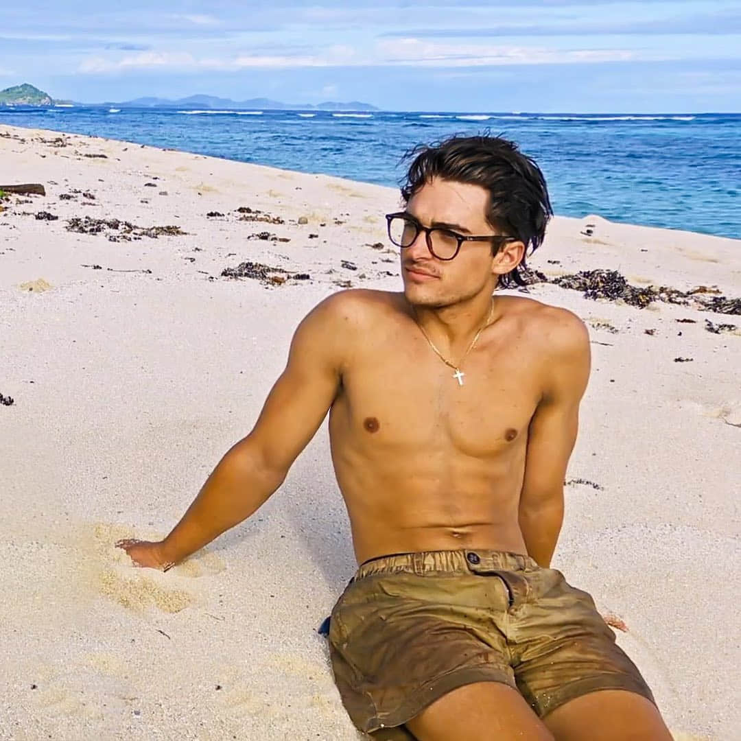 週六嚐鮮肉|哈利波特再現! 前進荒島求生的呆萌底迪:Carson Garrett-NICEGAY