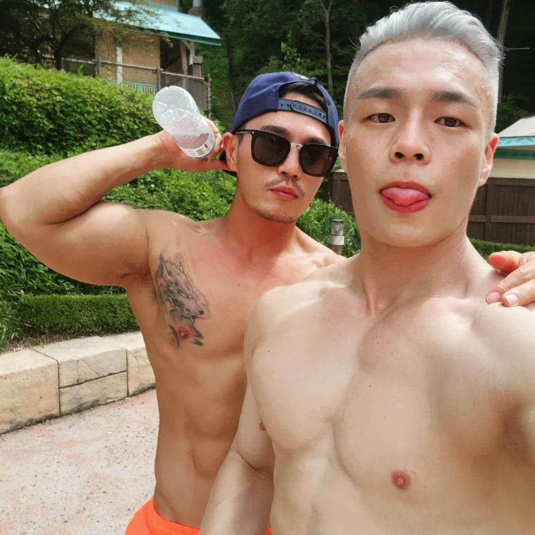 週一品肌肉|肌情四射洗剪吹!猛男歐巴髮型師:Tim park-NICEGAY
