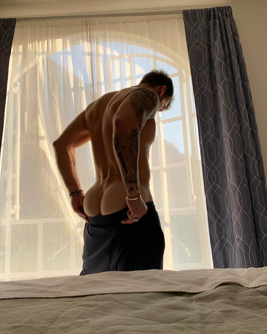 墨西哥電視劇小生下戲兼職 OnlyFans 秀大包!-NICEGAY