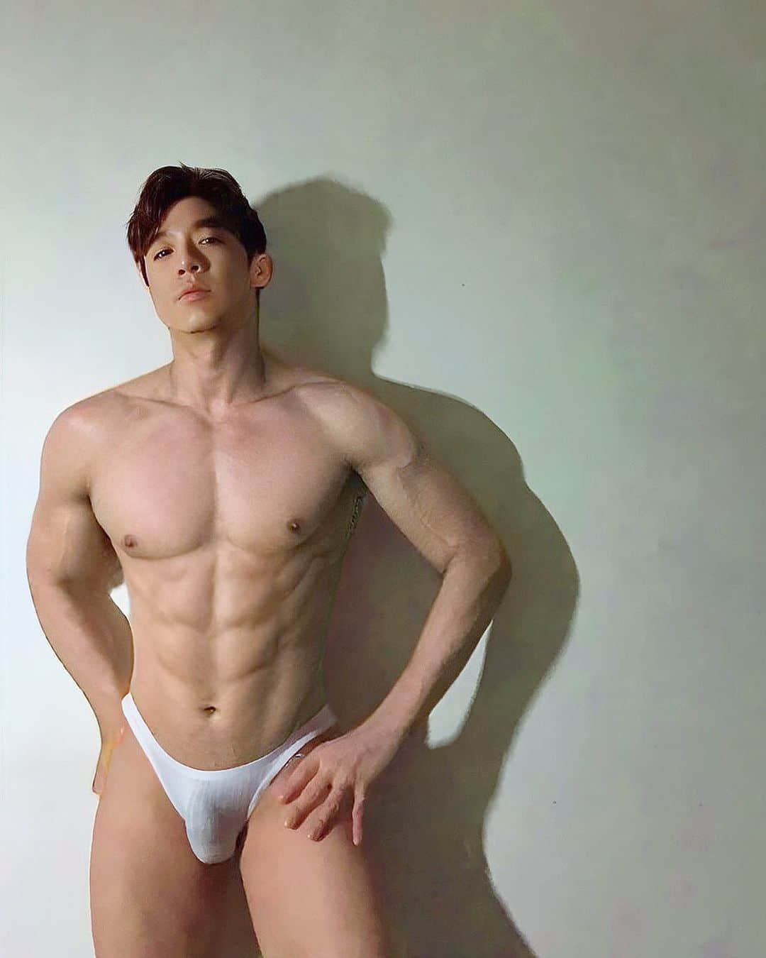 週六嚐鮮肉|白皙鮮嫩的泰式椰奶肌:pete-NICEGAY