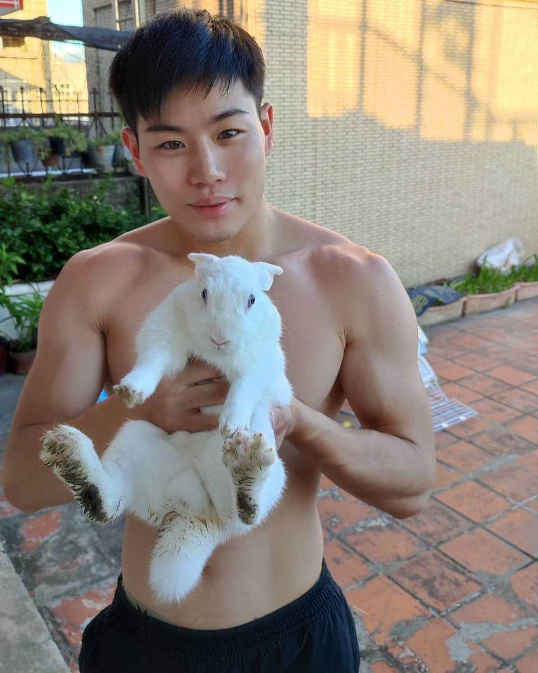 週六嚐鮮肉|想跟你一對一!我的日文老師是內褲男模:SASSA-NICEGAY