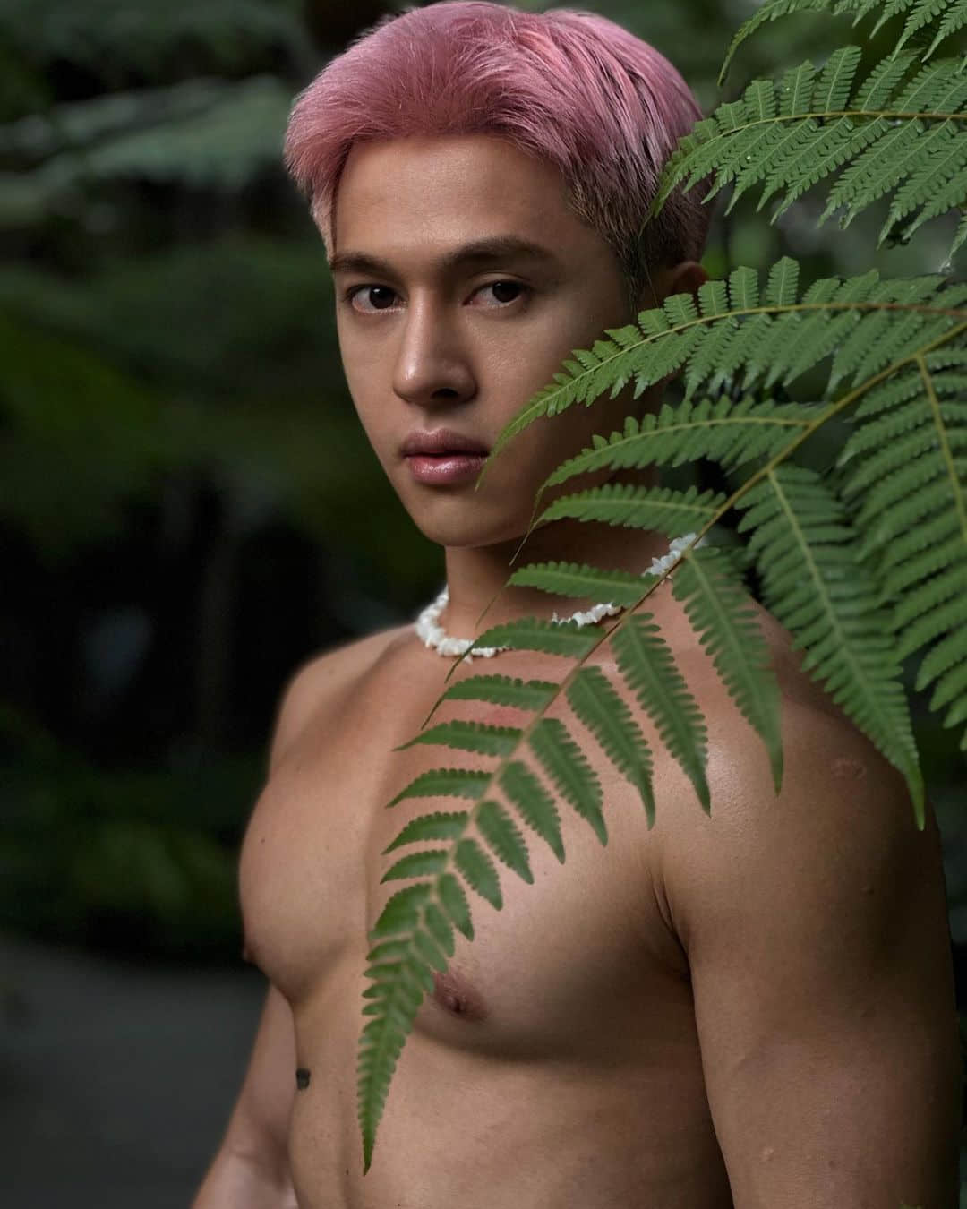 週六嚐鮮肉|條碼刺青炫腹!想「刷」一下越南潮男:Kyo Tran-NICEGAY
