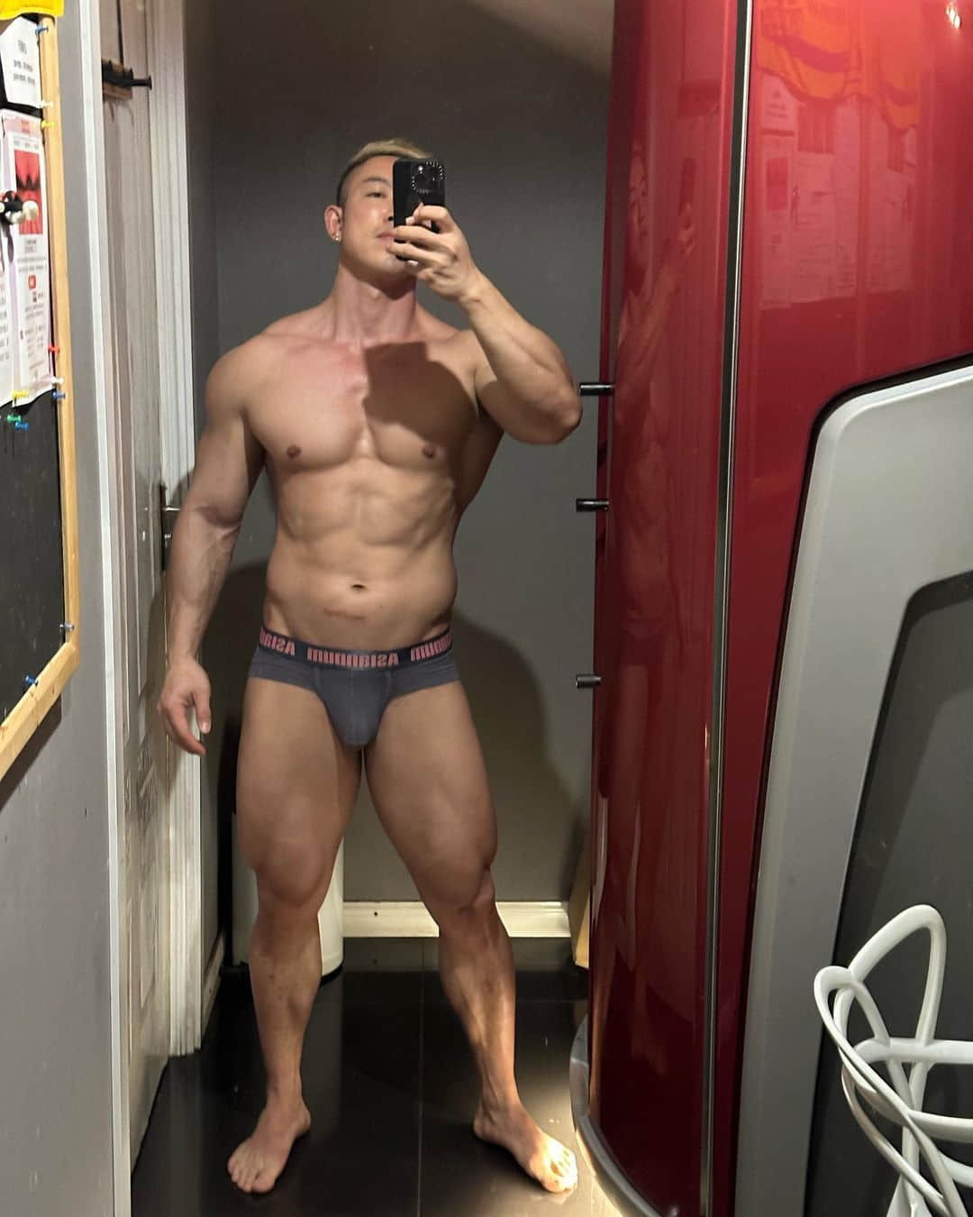 週一品肌肉|又甜又慾的男男CP照!國內肌肉猛男大尺度放閃:Shawn Cai-NICEGAY