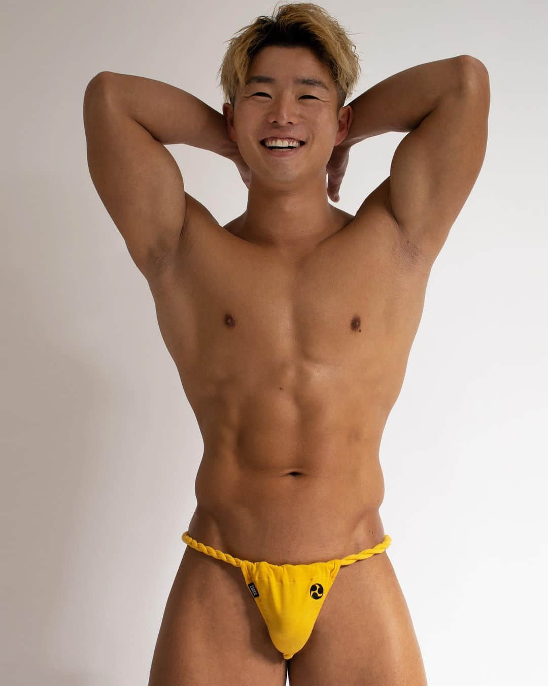 週六嚐鮮肉|牛乳の人!擁有內褲男模身材的日本諧星:Chinsun-NICEGAY