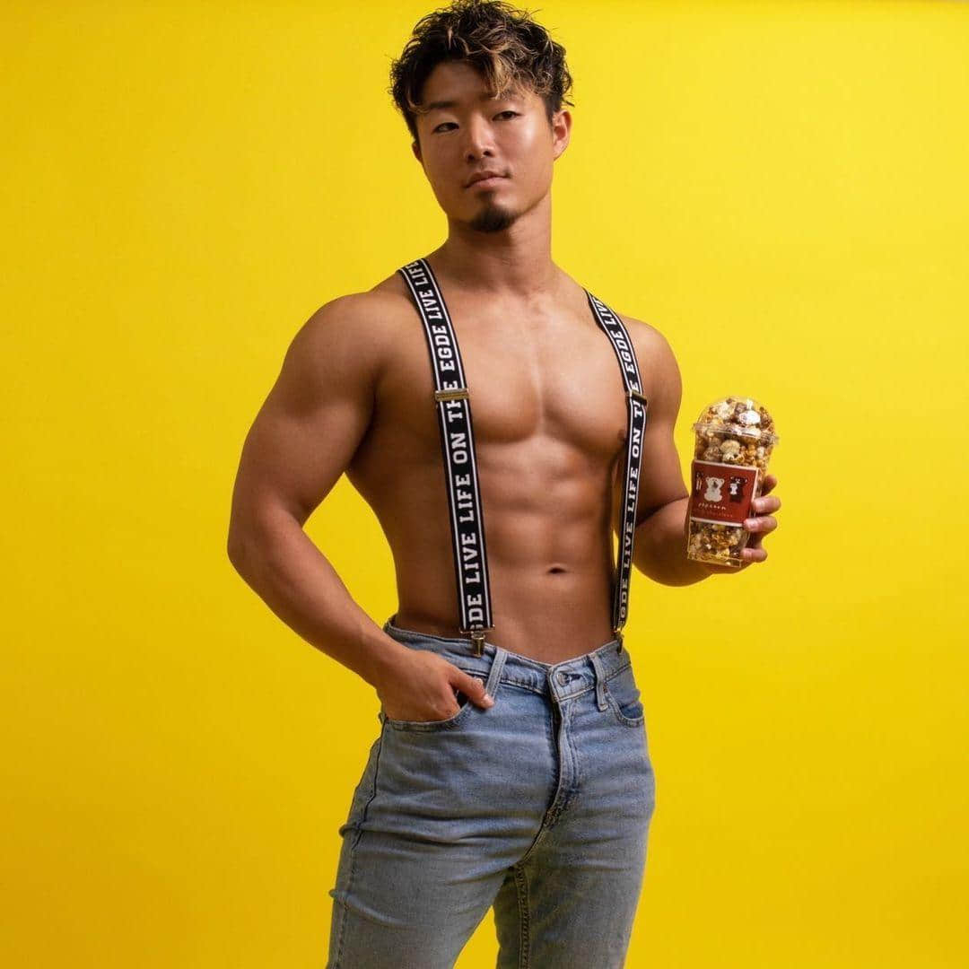 週六嚐鮮肉|牛乳の人!擁有內褲男模身材的日本諧星:Chinsun-NICEGAY