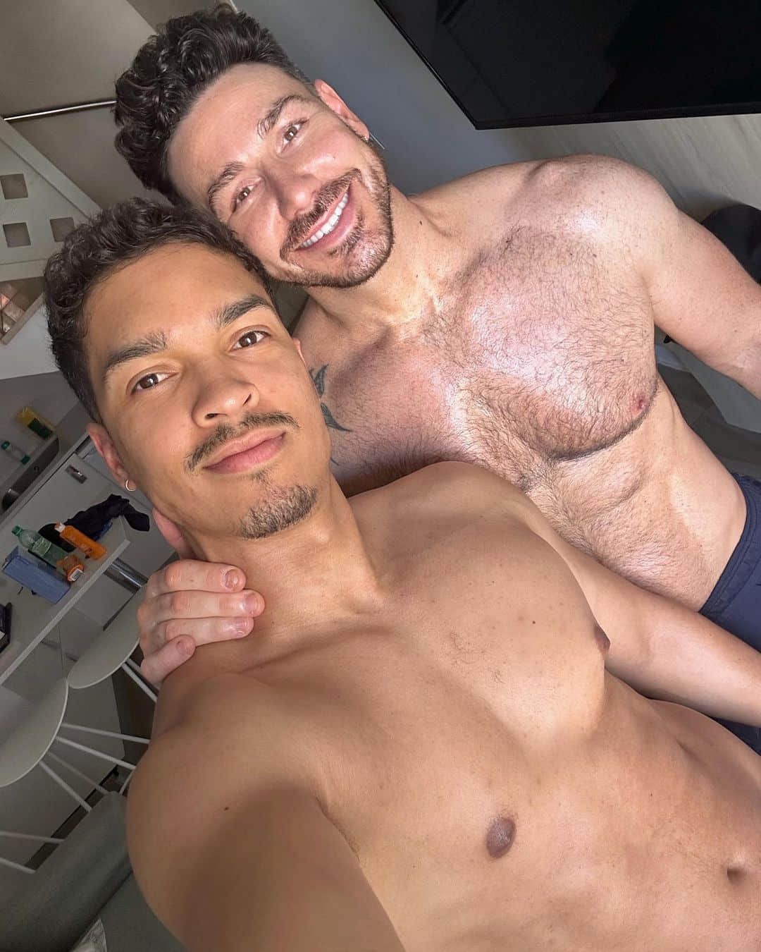 週一品肌肉|雜誌封面寵兒! 正面全露混血男模:Jonathan Best-NICEGAY
