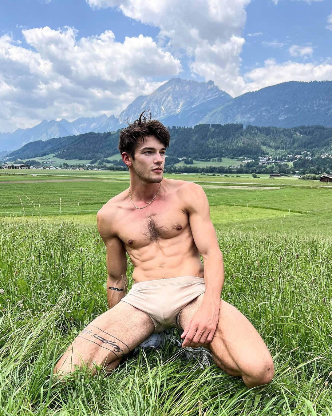 週六嚐鮮肉|激似羅伯派汀森! 奧地利貓奴男模:Peter Mairhofer-NICEGAY
