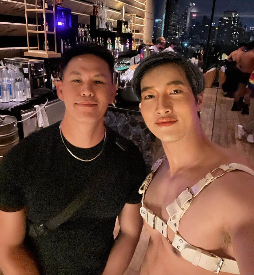 週一品肌肉|單眼皮壯熊!泰國內褲男模大秀傲人胸器:Tee-NICEGAY
