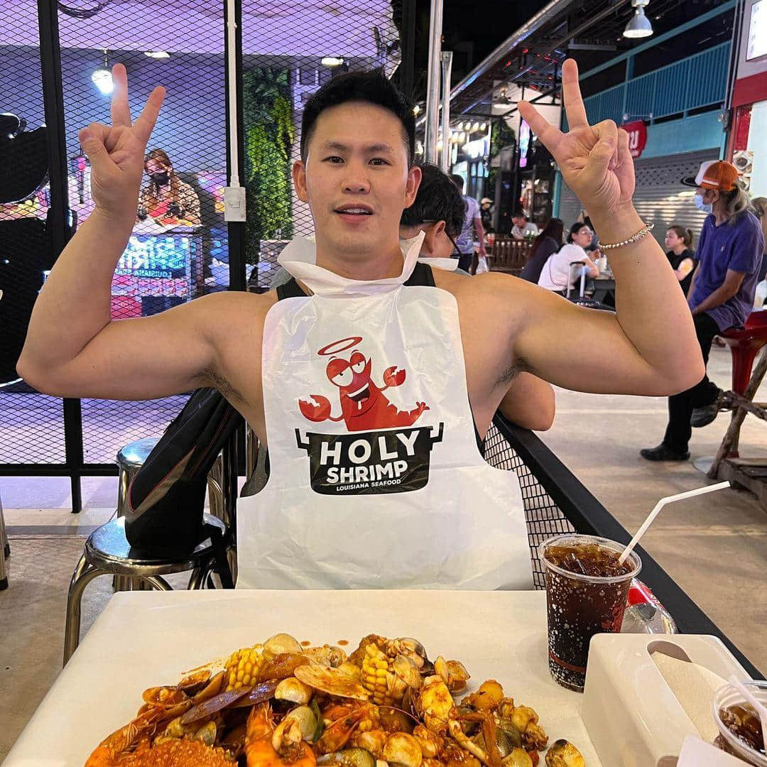 週一品肌肉|單眼皮壯熊!泰國內褲男模大秀傲人胸器:Tee-NICEGAY