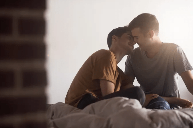 和朋友擦槍走火 該如何經營好聚好散的炮友關係(上)-NICEGAY