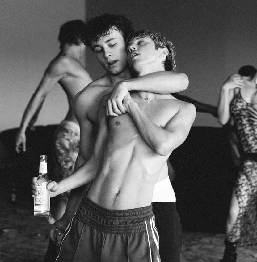 Troye Sivan無畏《Rush》負評!喜曝新專輯靈感來源:會有更多放蕩內容-NICEGAY