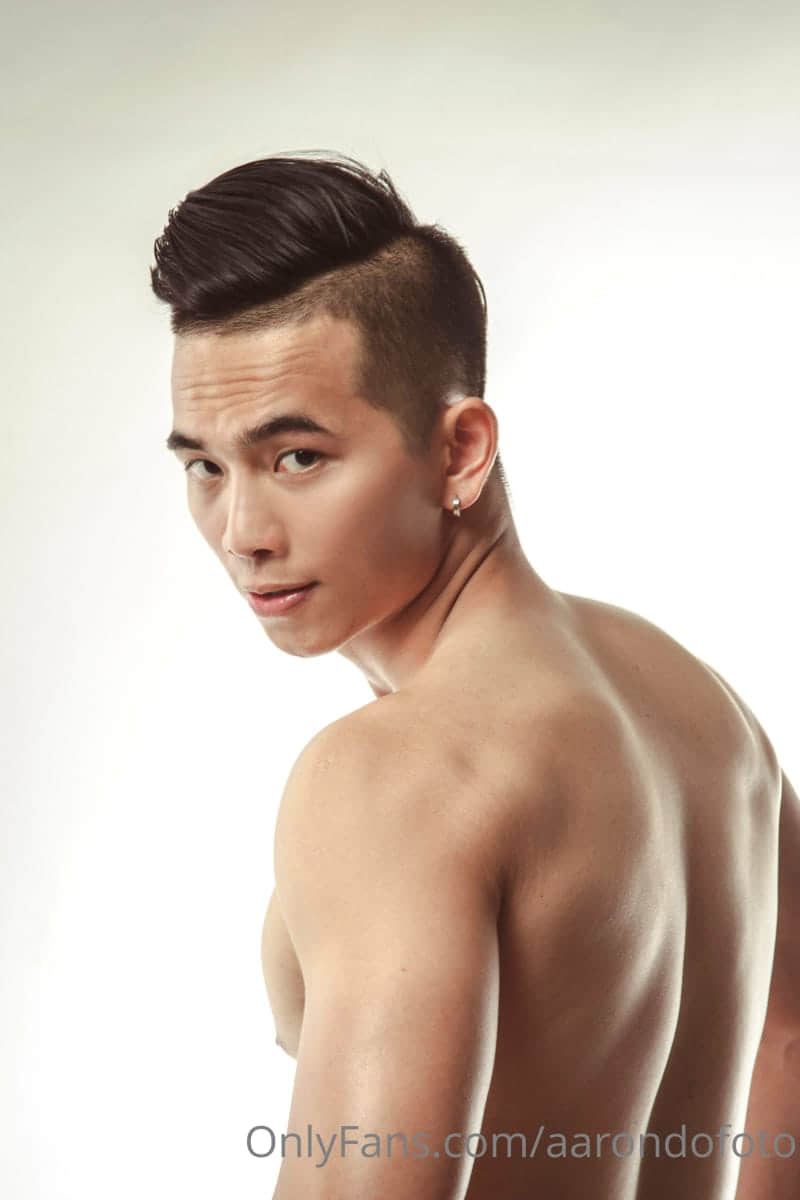 AARONDOFOTO OF COLLECTION P12 SHIREN HOANG-NICEGAY