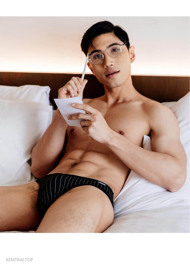 XOXO MAGAZINE VOL 9 – “J”-NICEGAY