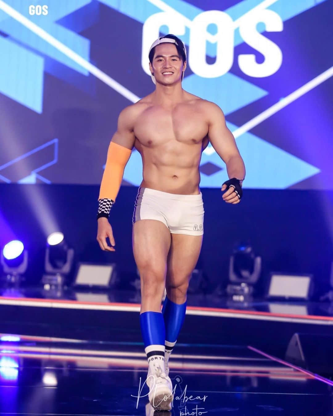 週一品肌肉|男上加男的多人運動!越南選美冠軍:鄧曉德-NICEGAY