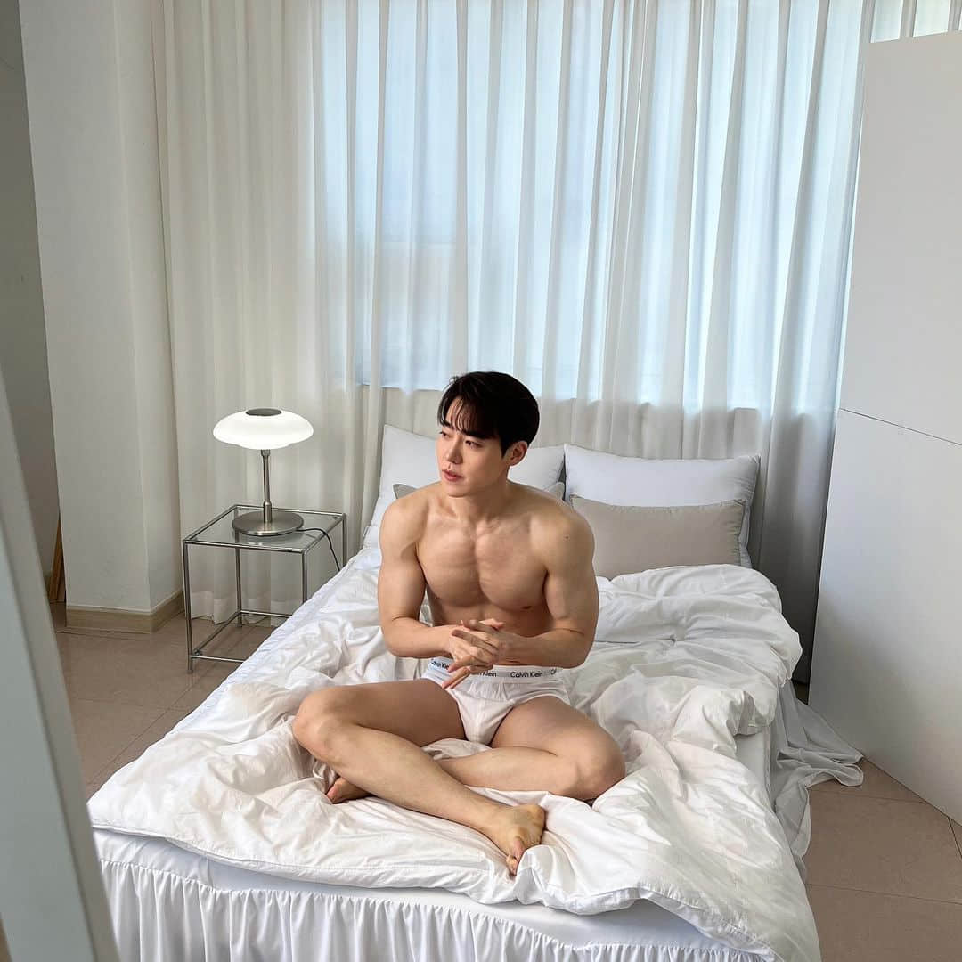 週六嚐鮮肉|挖空褲檔讓你看個夠!韓國男模大解放:高兌源-NICEGAY