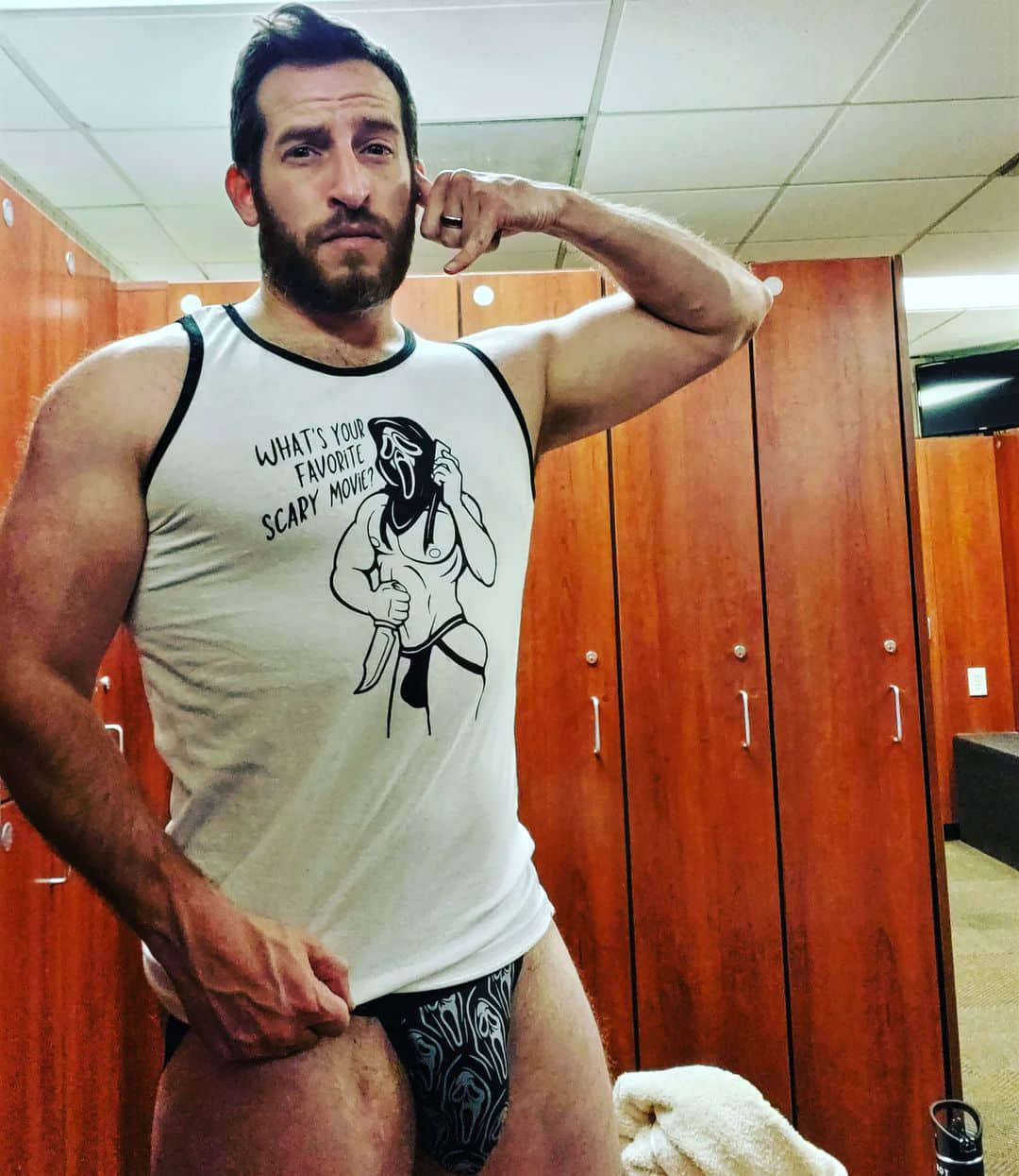 同志實況主 KJeezy 大玩角色扮演 好身材撐爆內褲超大包!-NICEGAY