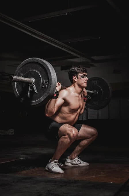 下載Grindr假裝是同志!直男找「健身伴」運完一起洗澡:差點被肛感覺很糟-NICEGAY