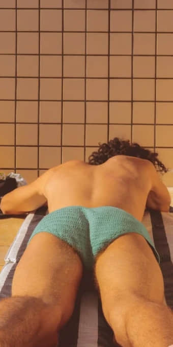 下載Grindr假裝是同志!直男找「健身伴」運完一起洗澡:差點被肛感覺很糟-NICEGAY