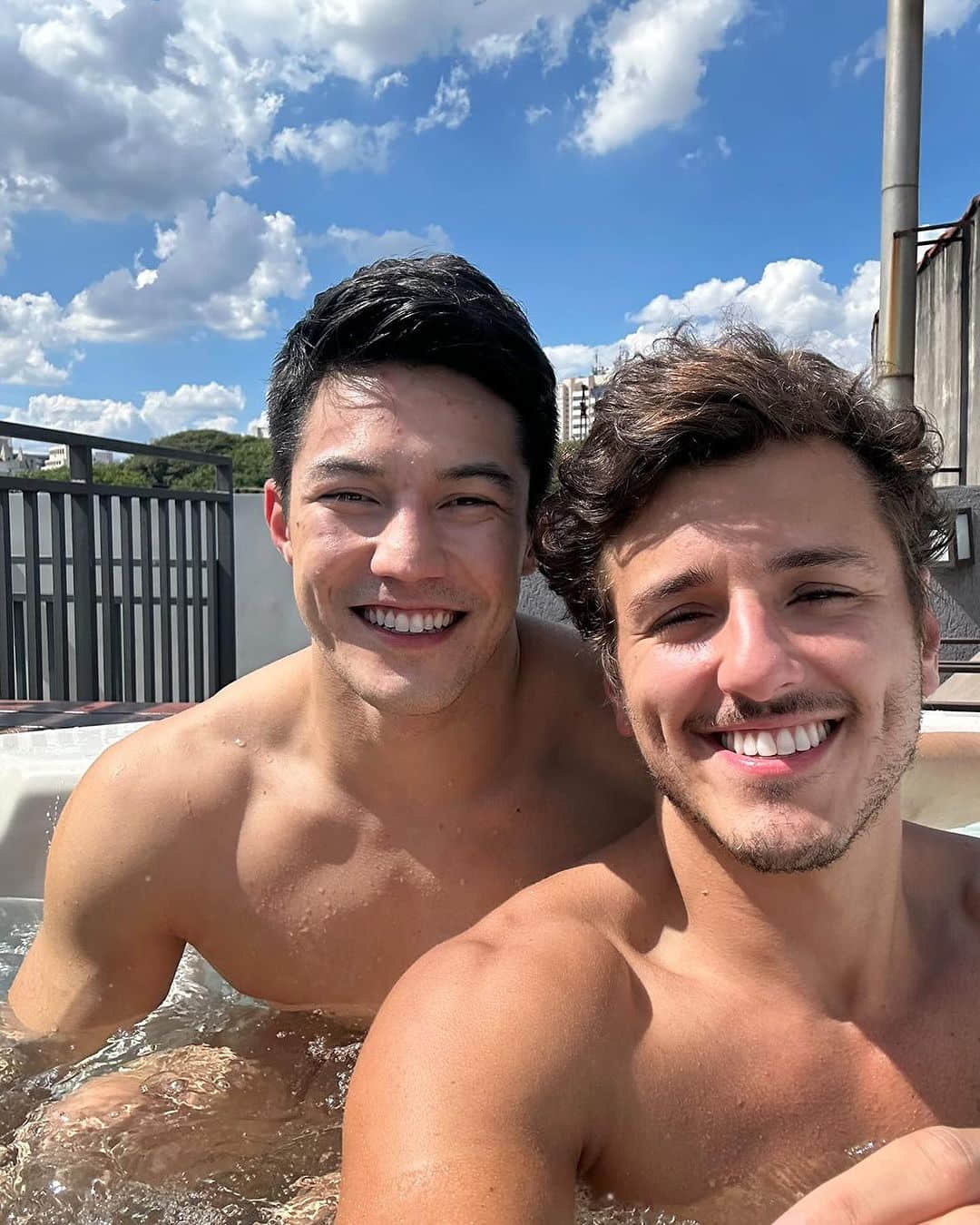 巴西明星體操國手與男友灑糖無極限 同志天菜想婚了!?-NICEGAY