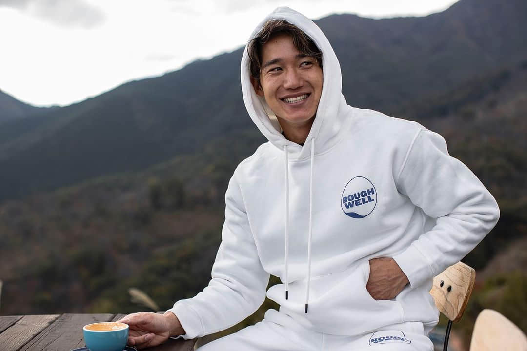 週六嚐鮮肉|小巨人秀大肌肌!深受同志歡迎的日本水球王子:荒井陸-NICEGAY