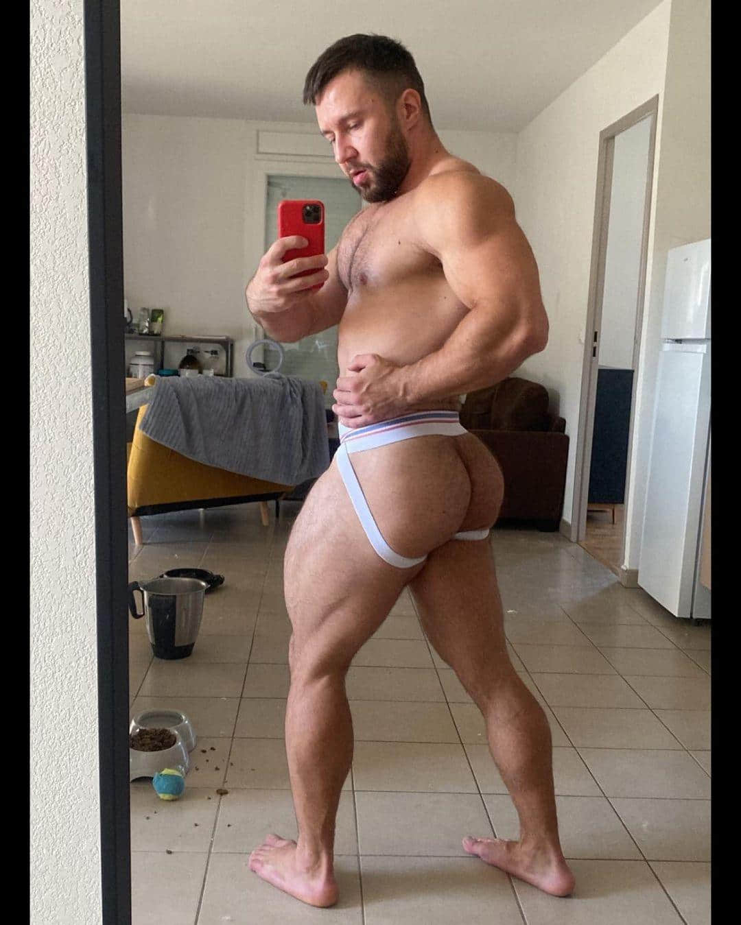 週一品肌肉|上下都厚實的大熊!俄羅斯健美運動員:Stas Chugunov-NICEGAY