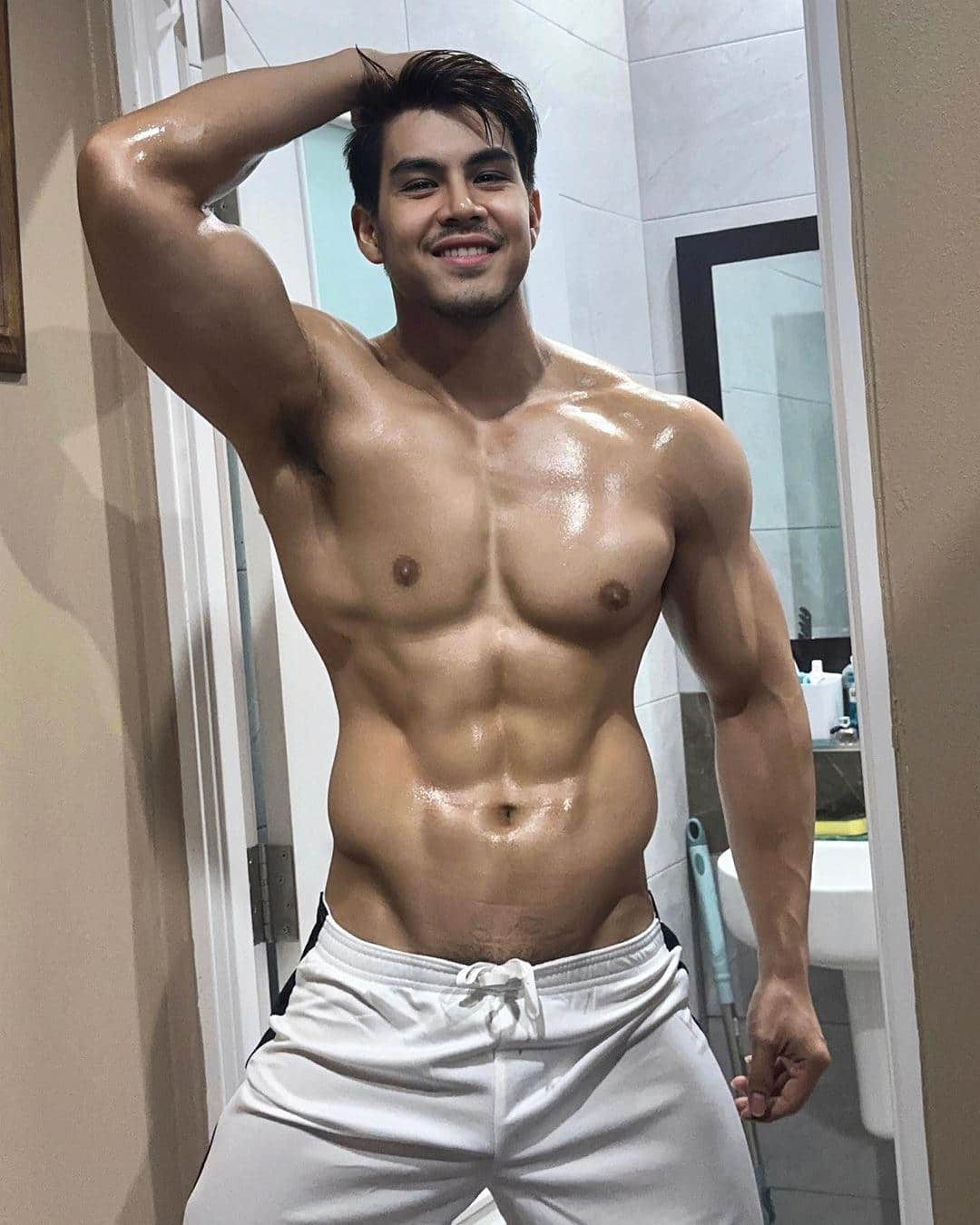 週一品肌肉|日式澡堂大方露! 筋肉理工男:Nawin Wannvong-NICEGAY