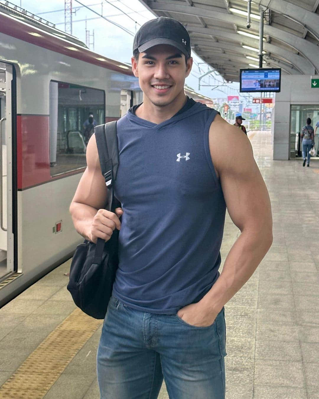 週一品肌肉|日式澡堂大方露! 筋肉理工男:Nawin Wannvong-NICEGAY