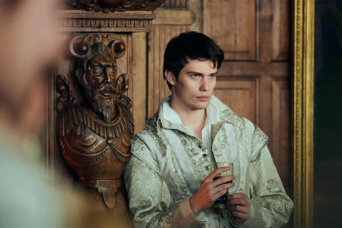 Nicholas Galitzine 新戲《Mary & George》施「美男計」成英王最愛-NICEGAY