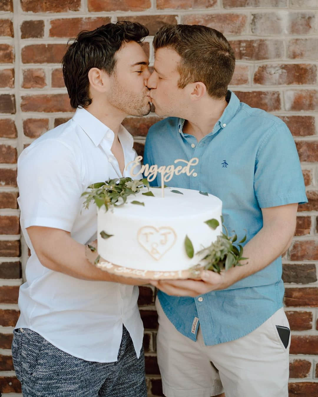 將交往多年的閃照掛滿溫暖的家 同志情侶求婚太可愛!-NICEGAY