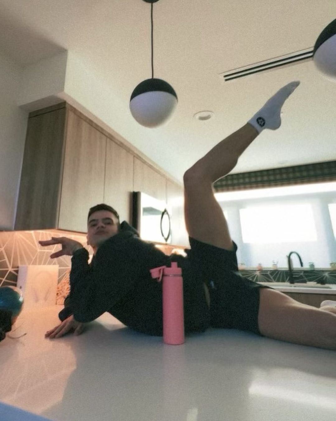 同志舞蹈教練受小甜甜布蘭妮啟發:「當初家人還因為她太辣不讓我看!」-NICEGAY