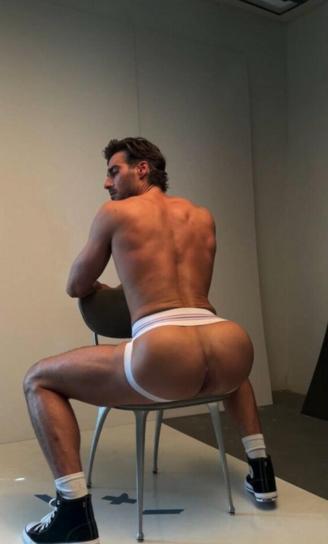 週一品肌肉|總是能找到你的美! 同志攝影師:Justin Clynes-NICEGAY