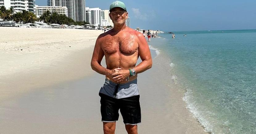 型男編劇離婚後出櫃 年過 60 歲仍維持超猛身材!-NICEGAY