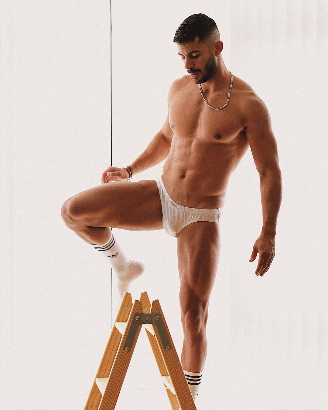 週一品肌肉|DILF 陪你體悟愛情!西班牙男模帥爸:Bruno-NICEGAY