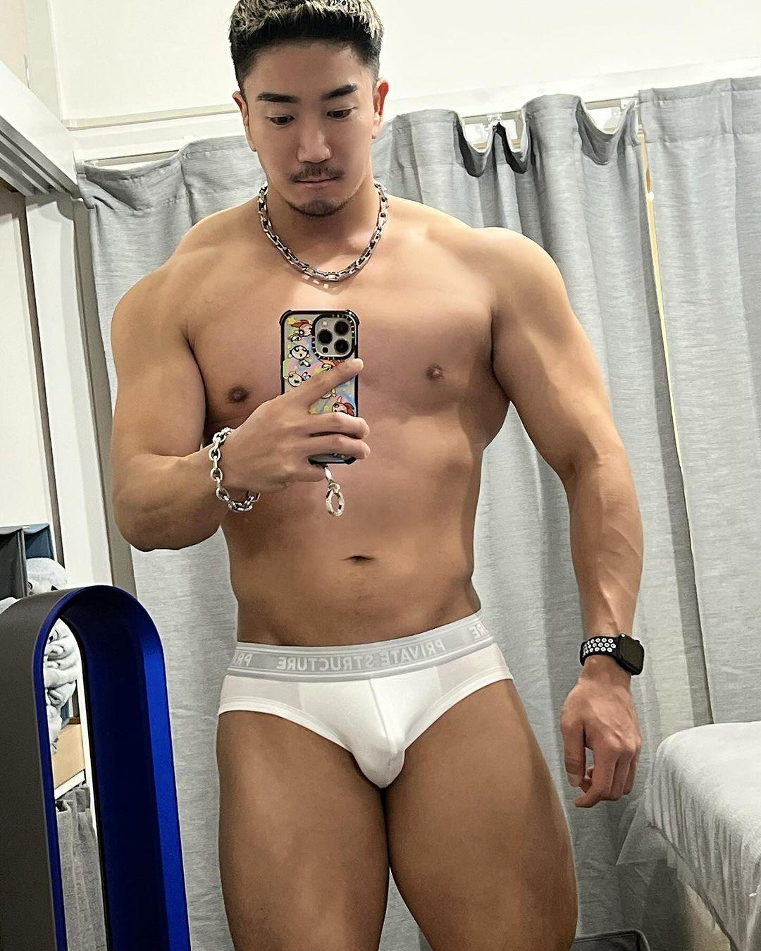 週一品肌肉|討摸摸的筋肉馬達!脫衣猛男:大輔-NICEGAY