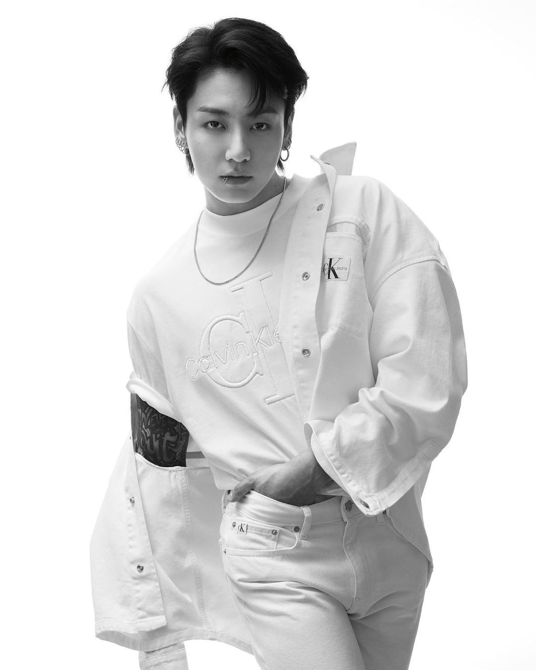 BTS 田柾國擔任 CK 代言人 大方露胸腹肌展現性感-NICEGAY