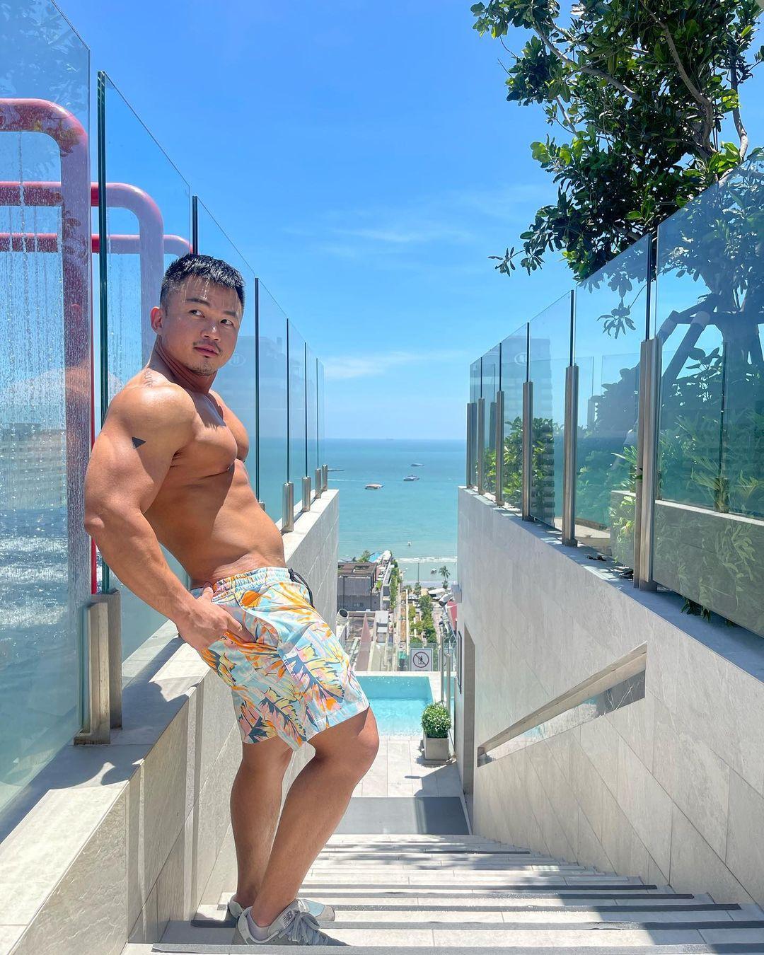 週一品肌肉|超欠抱的厚實身材! 馬來西亞壯熊:LeongJiunn Tey-NICEGAY
