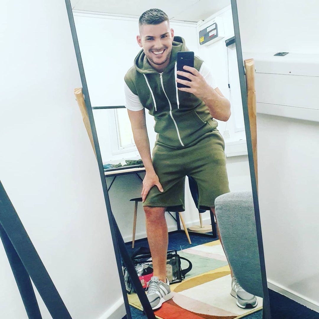 英同志演員用幸福和自信反嗆恐同 大方曬老公孩子超有愛-NICEGAY